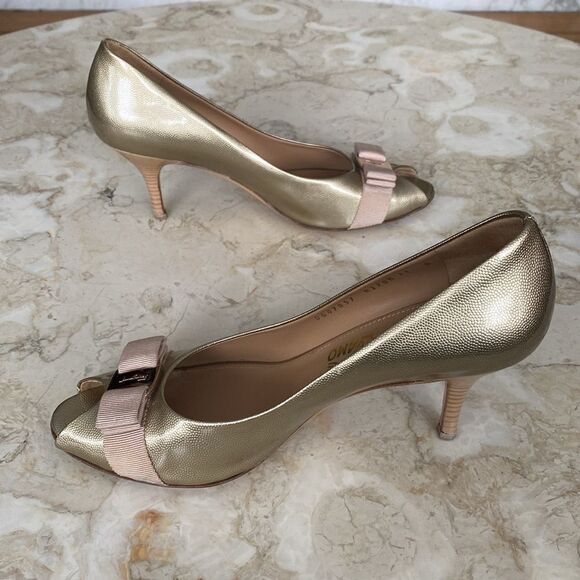Salvatore Ferragamo Ribes Champagne Patent Leather Open Toe Pumps Heels - Picture 8 of 15